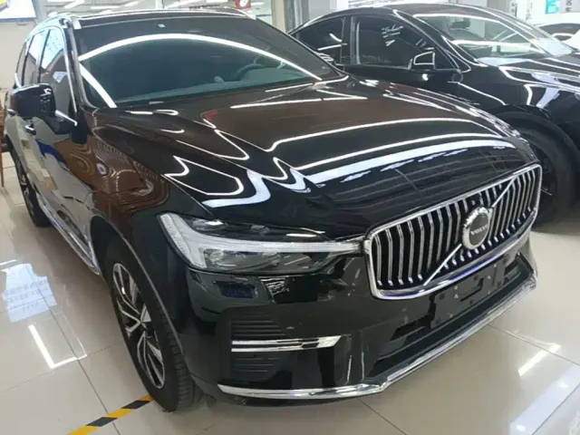 Volvo XC60 — Фото автомобиля 3