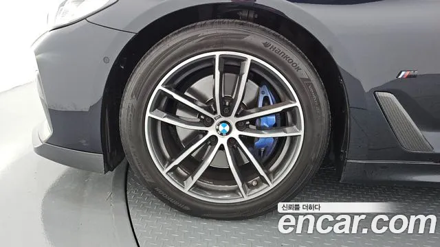 BMW 5 Series G30 — Фото автомобиля 5