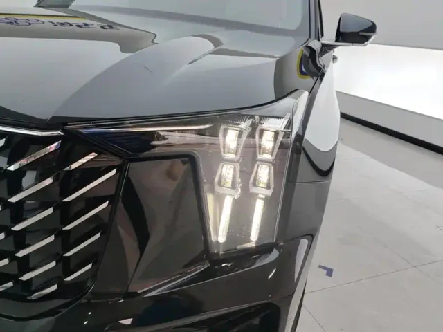 GAC Trumpchi GS8 — Фото автомобиля 5