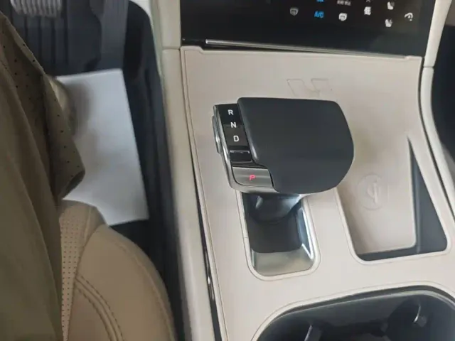 Li Auto ONE — Фото автомобиля 13