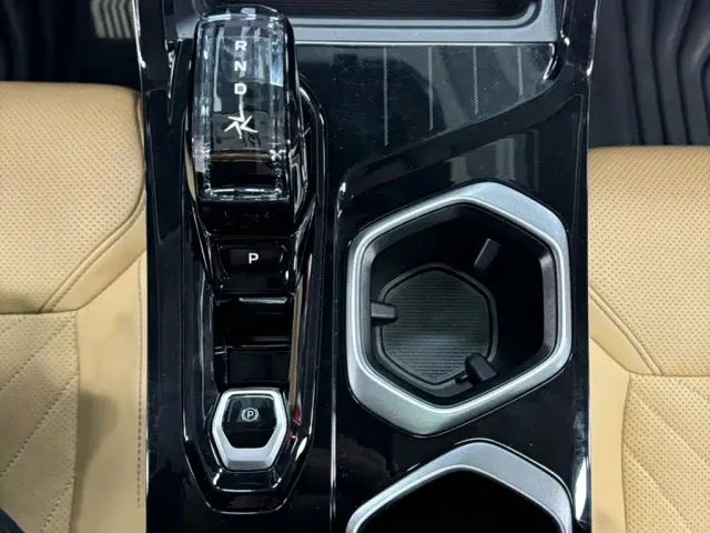 Geely Boyue L — Фото автомобиля 5