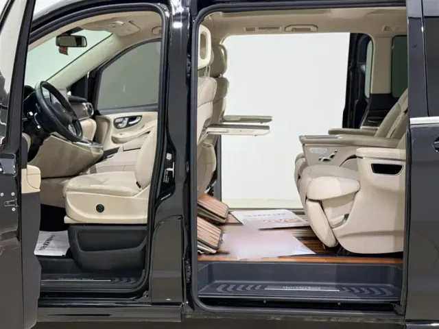 Mercedes-Benz V-Class — Фото автомобиля 2