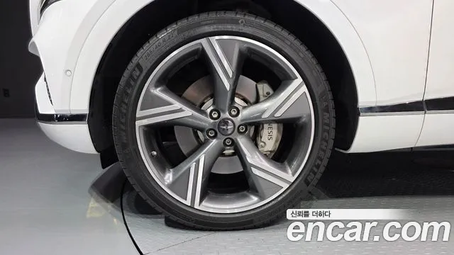 Genesis GV80 2.5T Бензин 2WD — Фото автомобиля 4