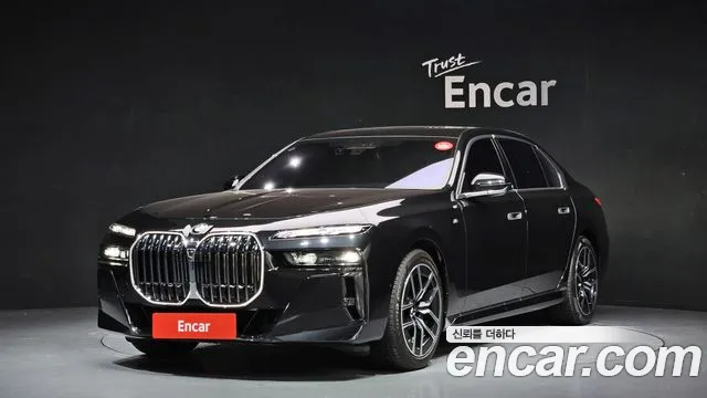 Фотография автомобиля — BMW 7-Series