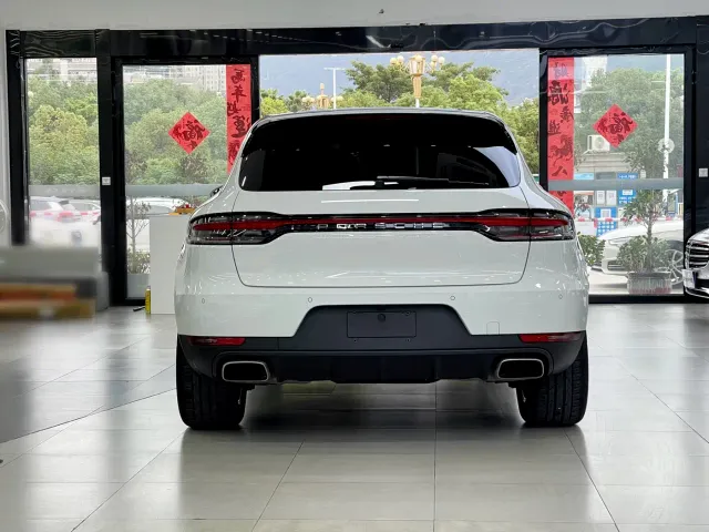Porsche Macan — Фото автомобиля 3
