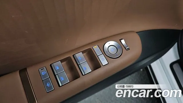 Hyundai Grandeur GN7 — Фото автомобиля 27