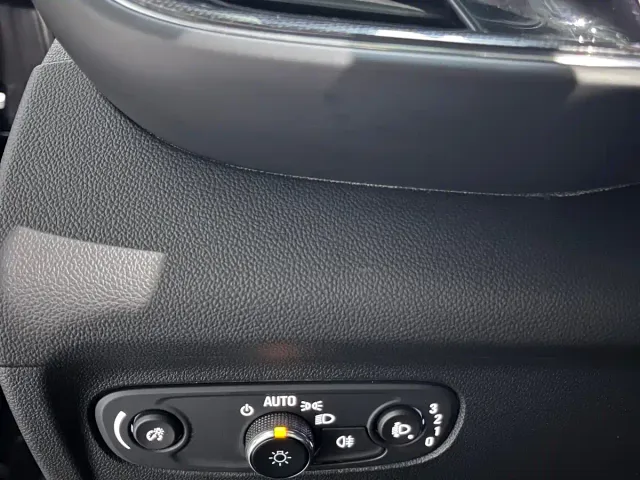 Buick Envision Plus — Фото автомобиля 26