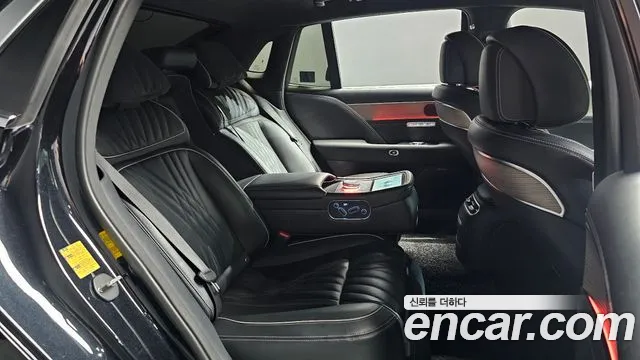 Genesis G90 Бензин 3.5 турбо AWD — Фото автомобиля 10