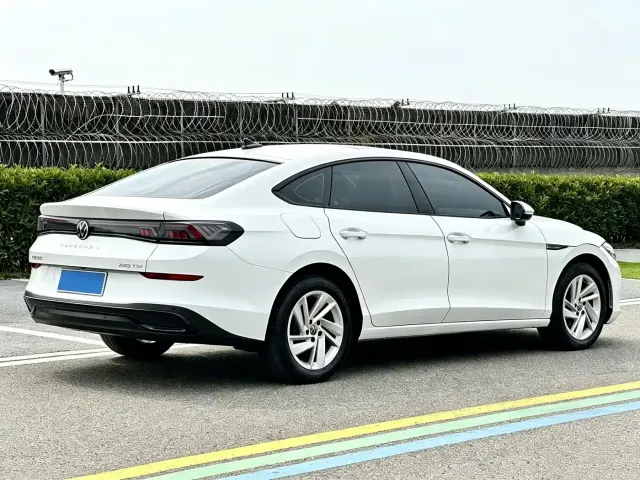 Volkswagen Lamando — Фото автомобиля 4