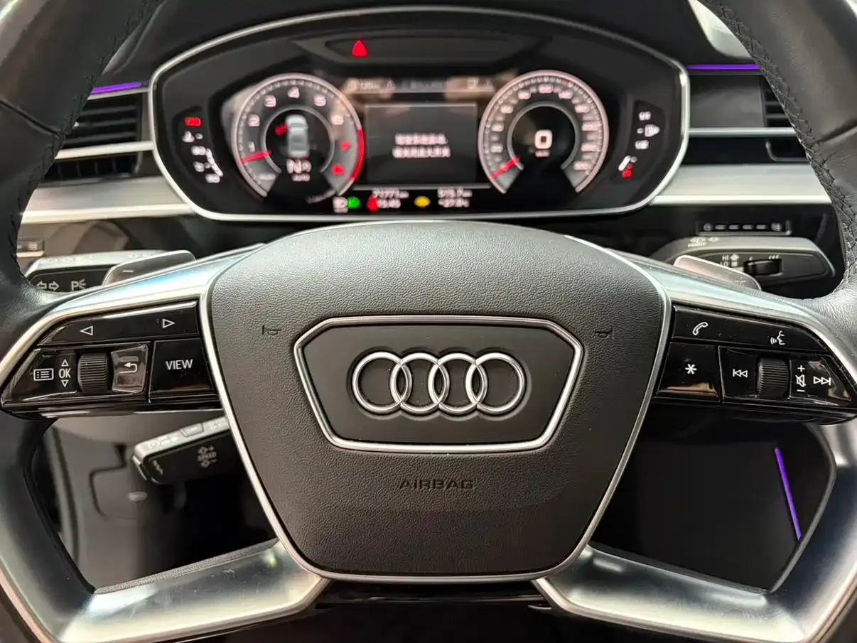Audi Audi A8 2022 A8L 50 TFSI quattro Comfort Collector's Edition — Фото автомобиля 17