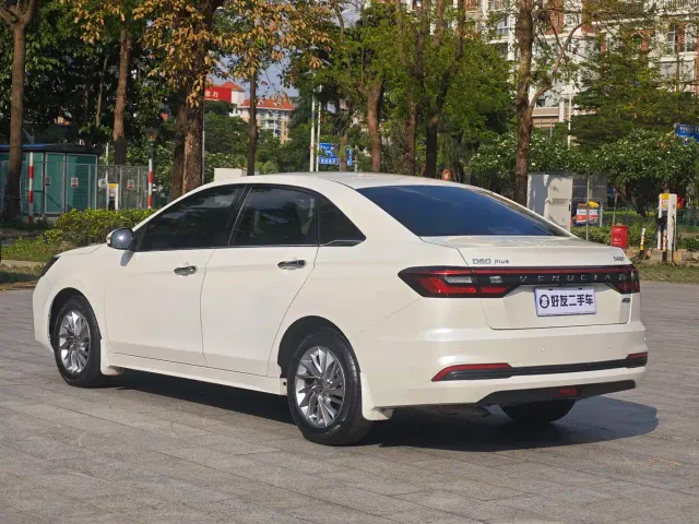 Venucia D60 — Фото автомобиля 7