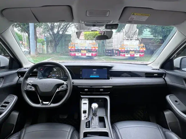 Roewe i5 — Фото автомобиля 8