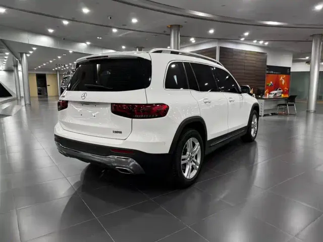 Mercedes-Benz GLB-Class — Фото автомобиля 5