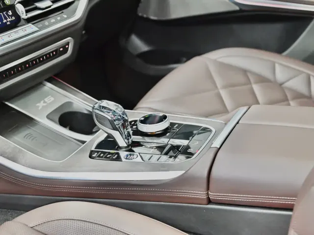 BMW X5 — Фото автомобиля 15