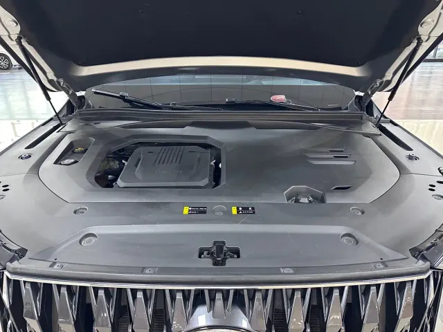 GAC Trumpchi GS8 — Фото автомобиля 16