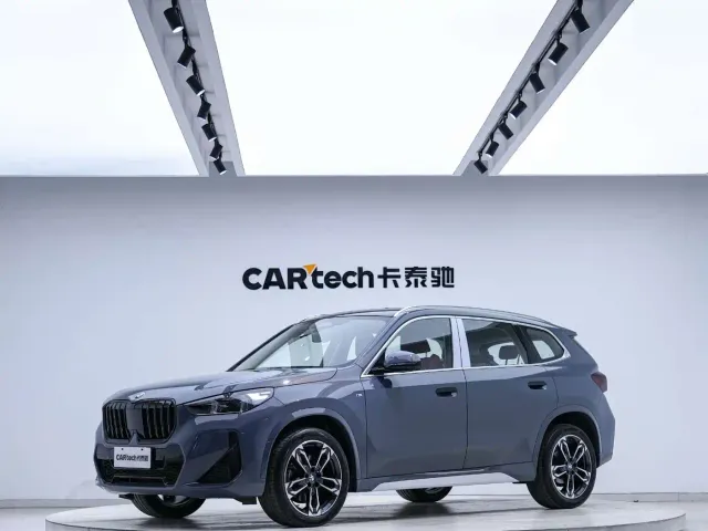 Фотография автомобиля — BMW X1