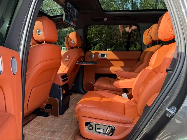 Li Auto L9 — Фото автомобиля 11