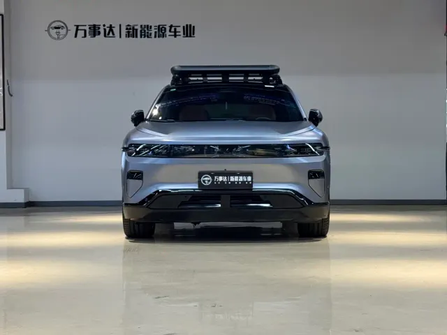 Changan Qiyuan E07 — Фото автомобиля 2