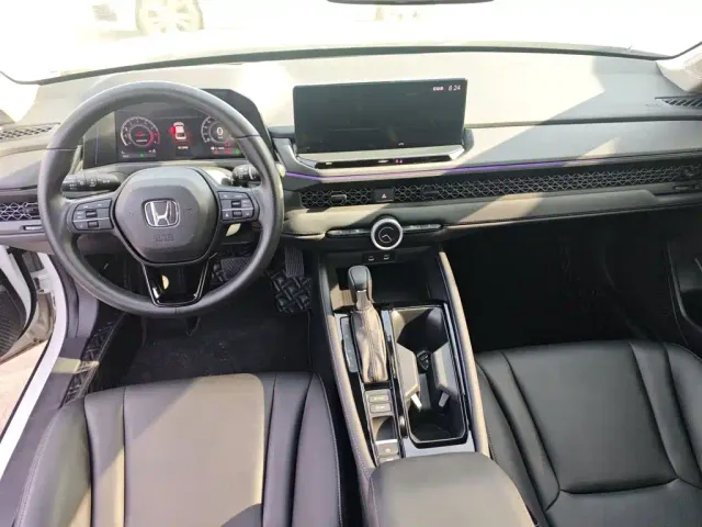 Honda Accord — Фото автомобиля 5