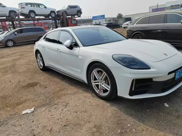 Porsche Panamera — Фото автомобиля 2