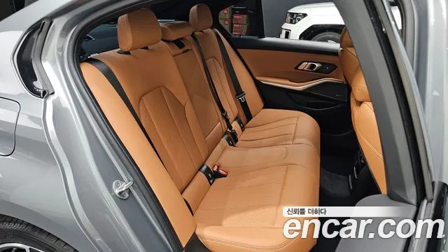 BMW 3-Series 3 серия (G20) 320i M Sport — Фото автомобиля 24