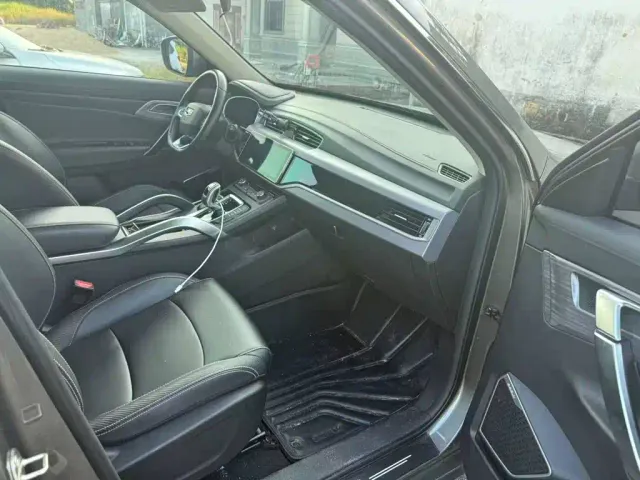 Geely Boyue — Фото автомобиля 12