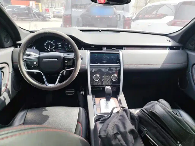 Land Rover Discovery Sport — Фото автомобиля 5