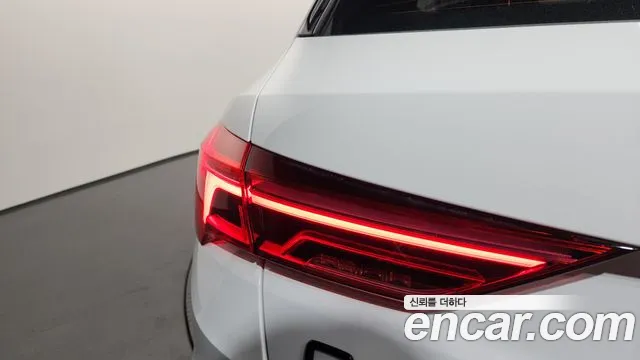 Audi Q3 40 TFSI quattro Premium — Фото автомобиля 21
