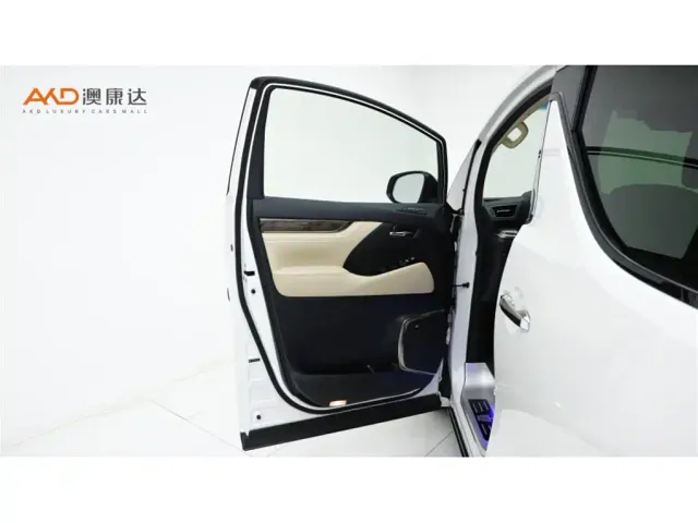 Toyota Vellfire — Фото автомобиля 11