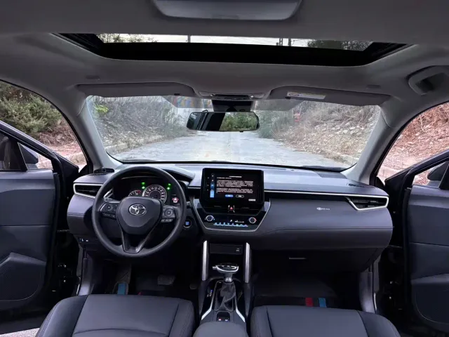 Toyota Corolla Cross — Фото автомобиля 5