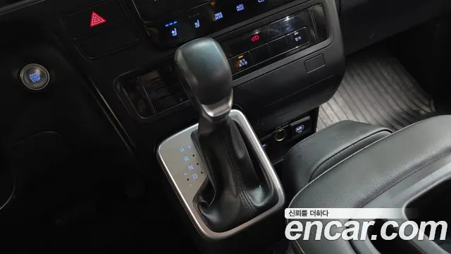 Hyundai Staria Staria — Фото автомобиля 9