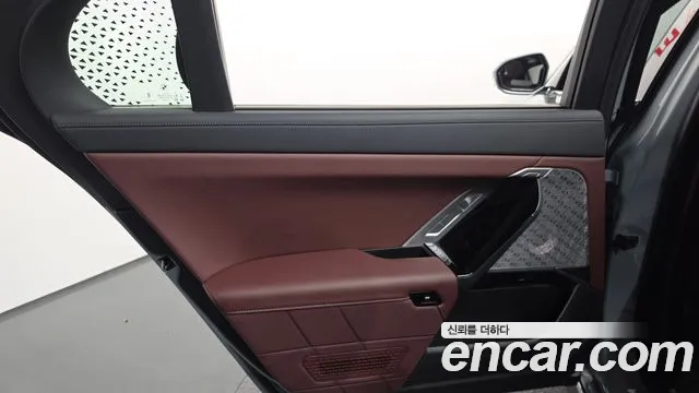 BMW 7 Series G70 — Фото автомобиля 14