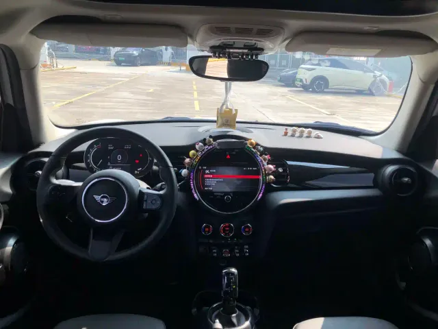 MINI Hatch — Фото автомобиля 9
