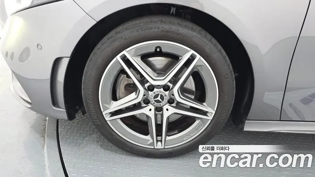Mercedes-Benz A-Class — Фото автомобиля 5