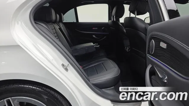 Mercedes-Benz E-Class W213 — Фото автомобиля 12