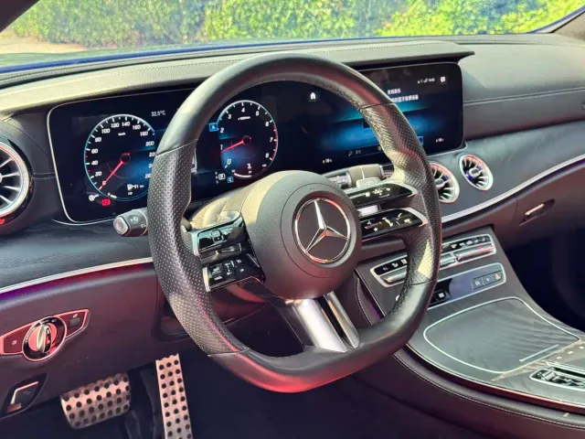 Mercedes-Benz E-Class — Фото автомобиля 5