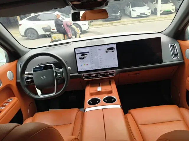 Li Auto L7 — Фото автомобиля 9
