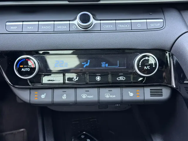 Hyundai Elantra — Фото автомобиля 5