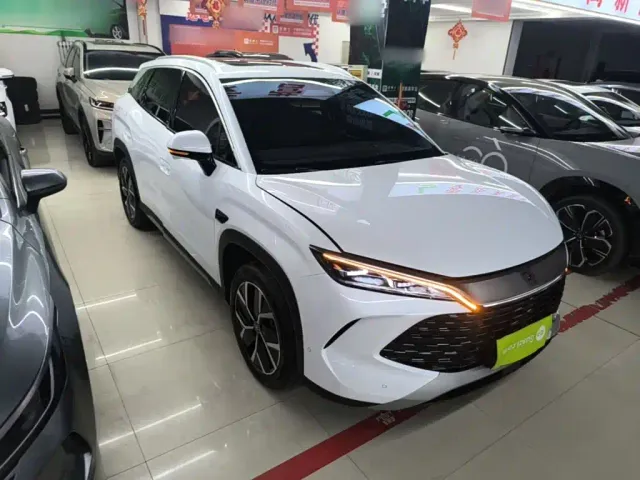BYD Song L DM-i — Фото автомобиля 3