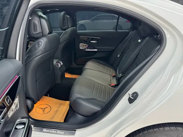 Mercedes-Benz C-Class — Фото автомобиля 13