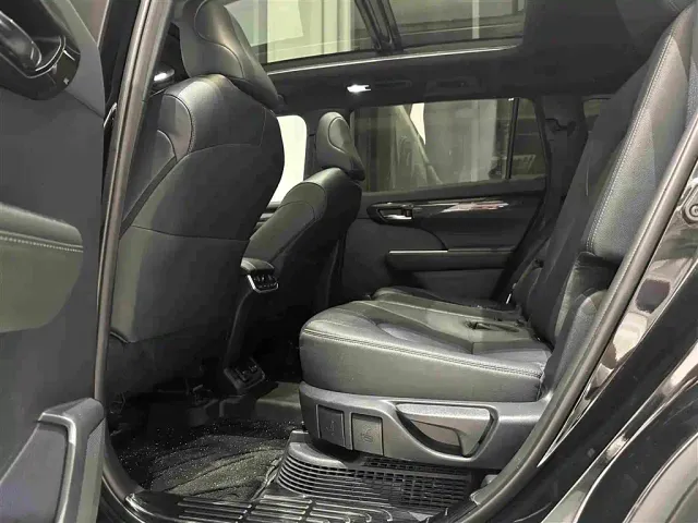 Toyota Crown Kluger — Фото автомобиля 5