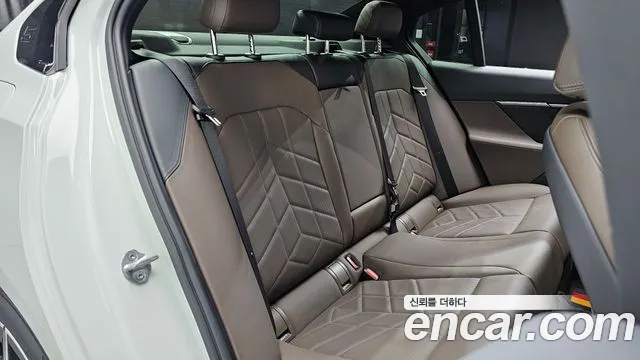 BMW 5 Series G60 — Фото автомобиля 17