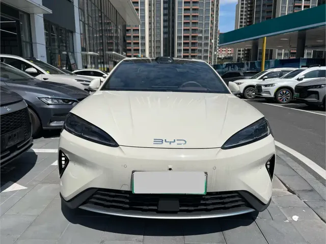 Фотография автомобиля — BYD Seal 07 DM-i