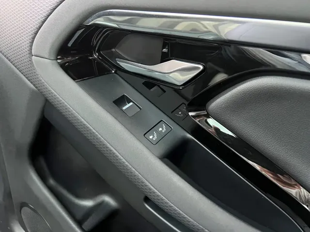 Land Rover Range Rover Evoque — Фото автомобиля 12