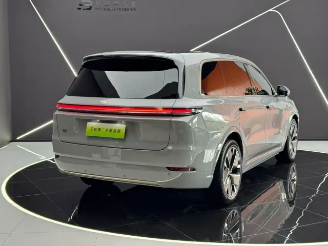 Li Auto L9 — Фото автомобиля 19