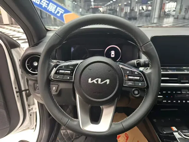 Kia K3 — Фото автомобиля 10
