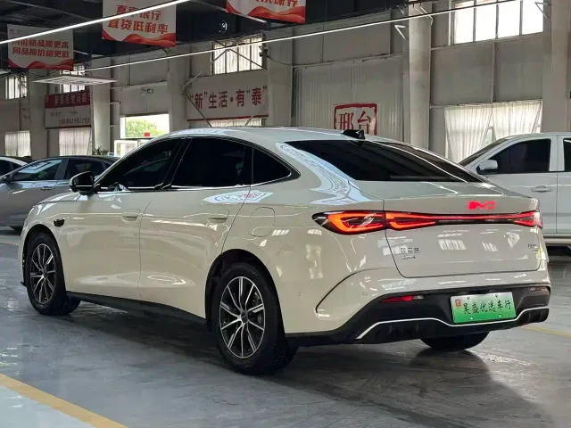 BYD Seal 06 — Фото автомобиля 6