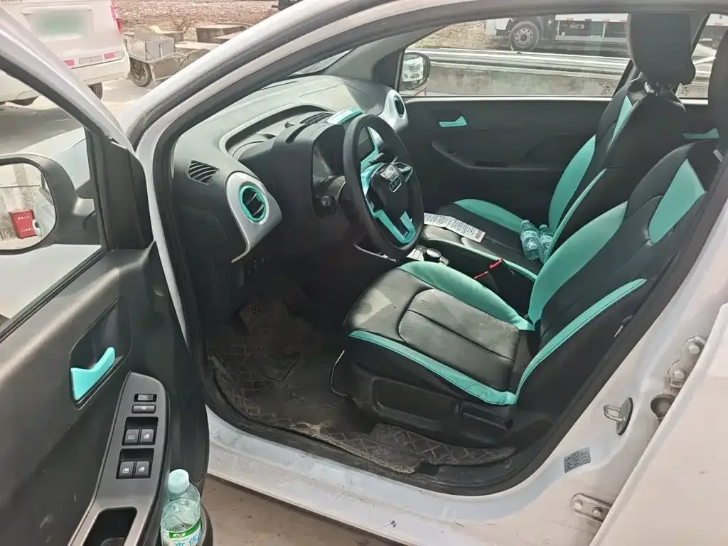 JMCG New Energy Little Kirin 2022 Agile Edition — Фото автомобиля 12