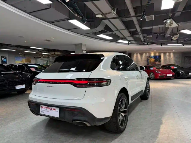 Porsche Macan — Фото автомобиля 9