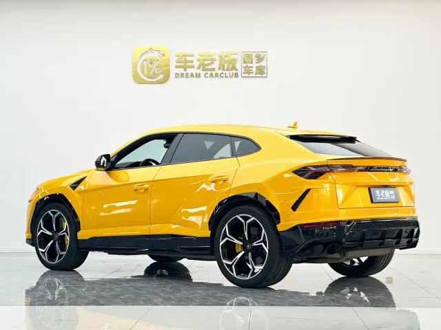 Lamborghini Urus — Фото автомобиля 6
